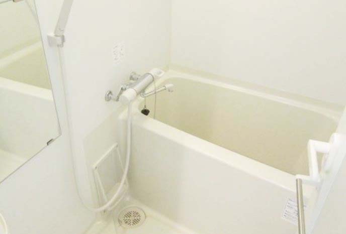 バス・シャワールーム　★ゆったりとできる広さの浴槽★