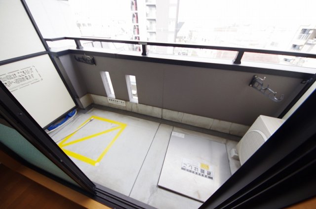 バルコニー　外からの目が気にならないバルコニーで洗濯物が干せます