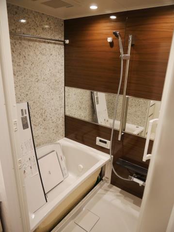 バス・シャワールーム