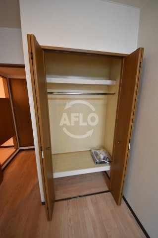 収納　プレステージ靭公園　クローゼット
