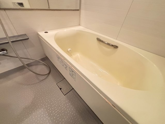 バス・シャワールーム　詳細は、RISUMO江坂本店までお問合せください♪