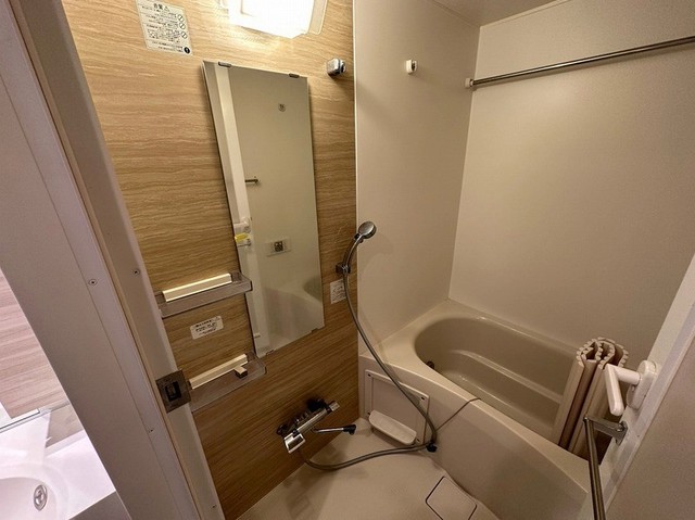 バス・シャワールーム　バスルーム