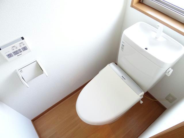 トイレ　温水洗浄暖房便座
