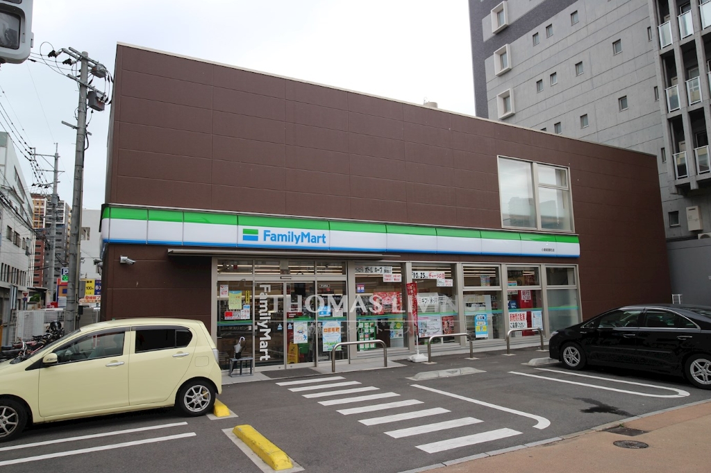 コンビニ　ファミリーマート 小倉紺屋町店（コンビニ）まで96m