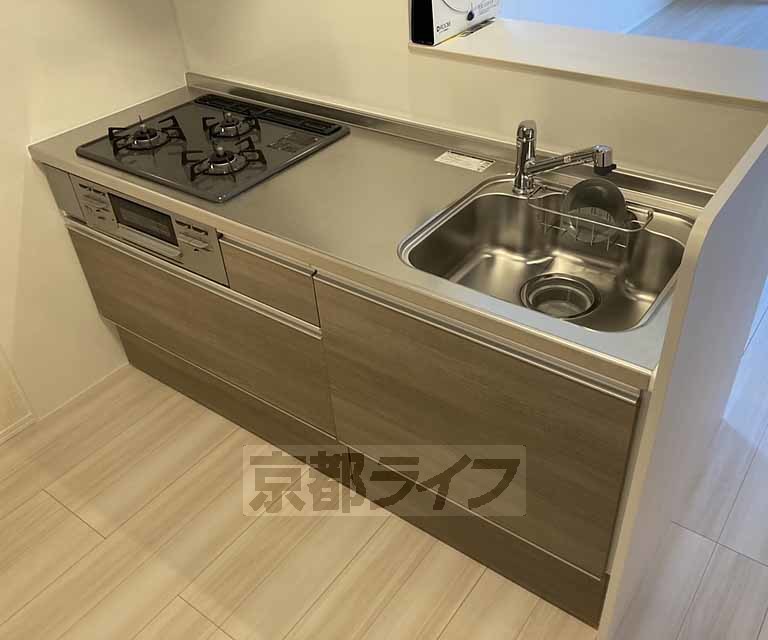 キッチン　広々としたシステムキッチンです！