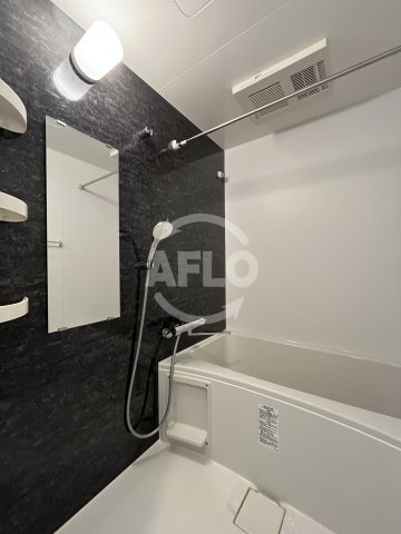 バス・シャワールーム　コンフォリア・リヴ新大阪WEST　浴室