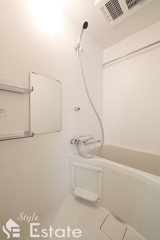 バス・シャワールーム　バスルーム