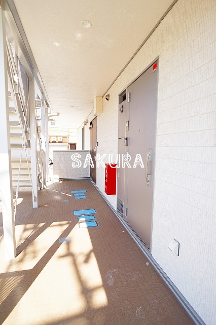 エントランス　管理の行き届いたエントランスです♪