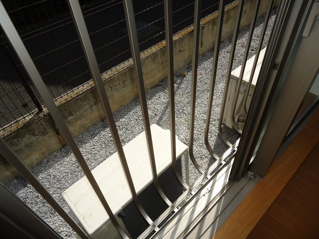 バルコニー　※フラワーボックス