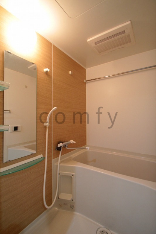 バス・シャワールーム　バスルーム