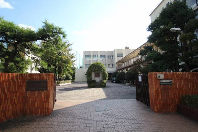 中学校　黄金中学校（中学校）まで488m