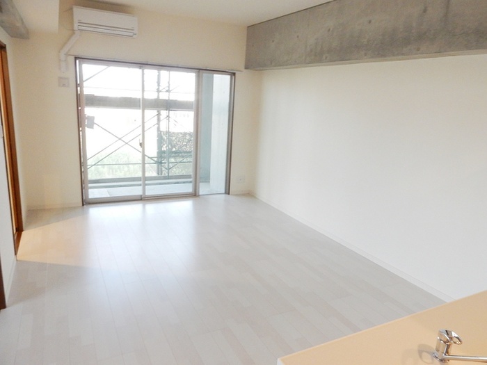 居室・リビング　※他室写真　現況優先※