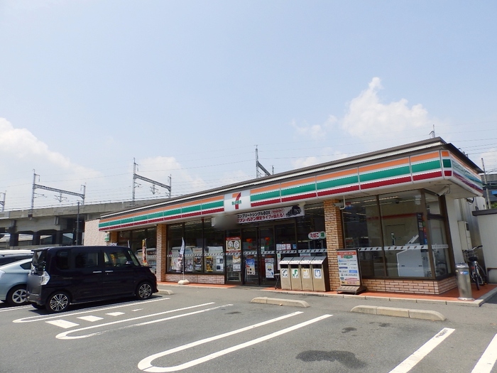 コンビニ　セブンイレブン山口小郡御幸町店（コンビニ）まで435m