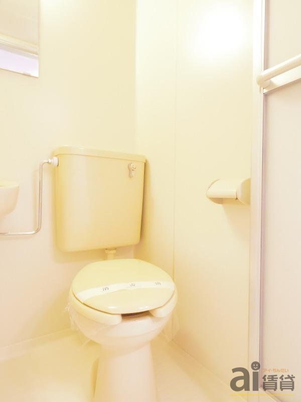 トイレ　※同仕様写真