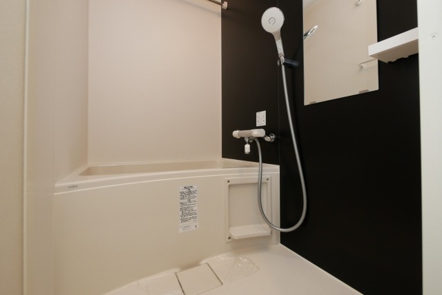 バス・シャワールーム　ゆったり過ごせるお風呂です