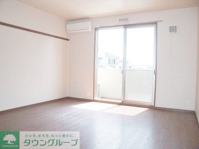 居室・リビング　広々洋室１０帖