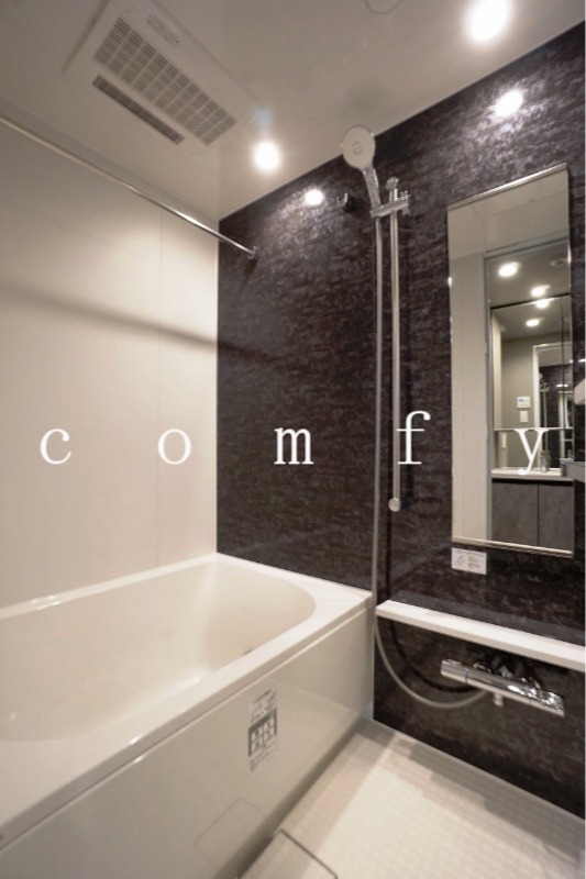 バス・シャワールーム　追炊き・浴室乾燥機付きバス