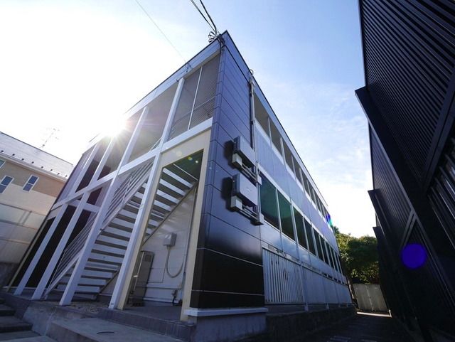 エントランス　☆エントランスに階段有り☆