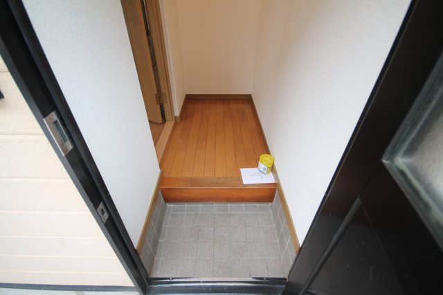 玄関　※同物件別号室の写真になります