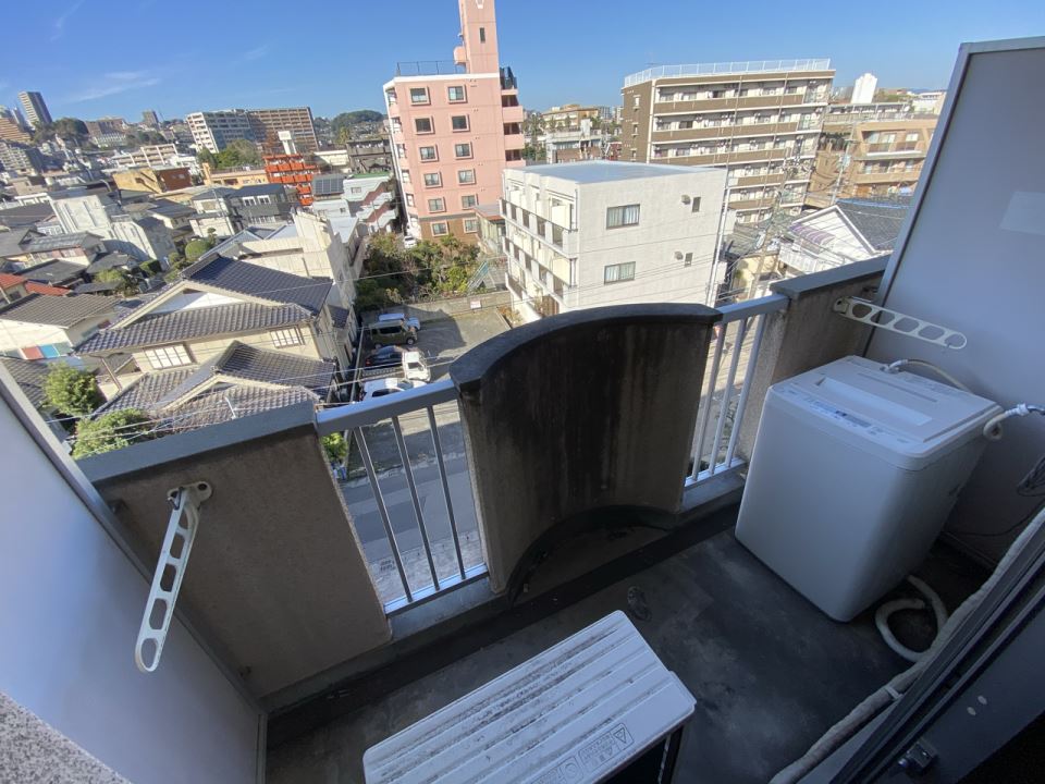 バルコニー　西向きのお部屋です