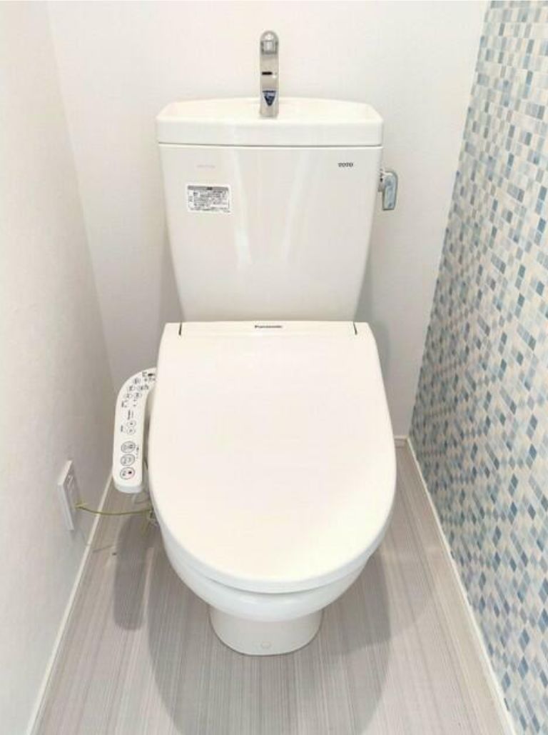 トイレ　温水洗浄機能付トイレ☆（同一仕様写真）