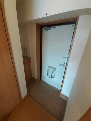 玄関　収納もある玄関です