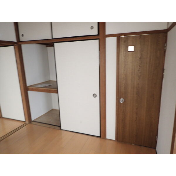 収納　ちょっとした収納スペースも充実しています