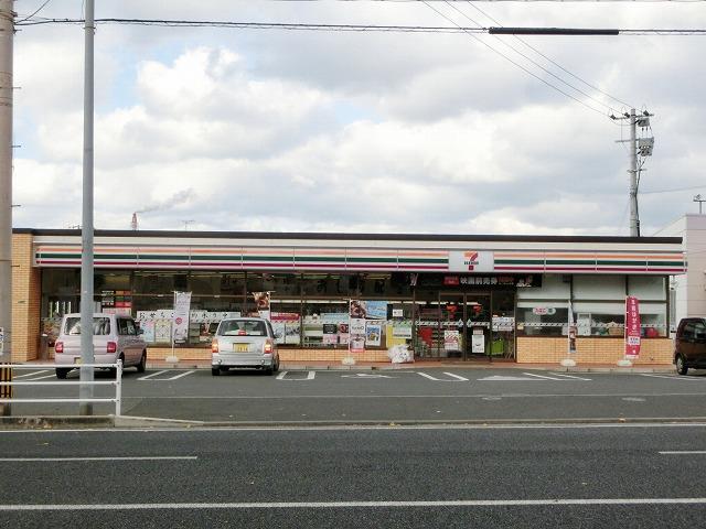 コンビニ　セブン‐イレブン／小倉附属小前店（コンビニ）まで93m