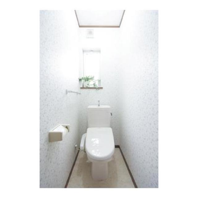 トイレ　※写真は同タイプ住戸です。