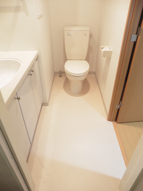 トイレ　※別部屋の参考写真です。