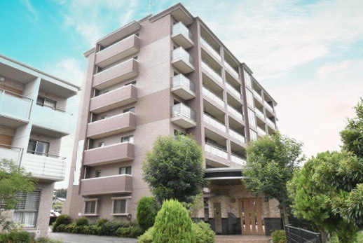 建物外観　7階建ての物件