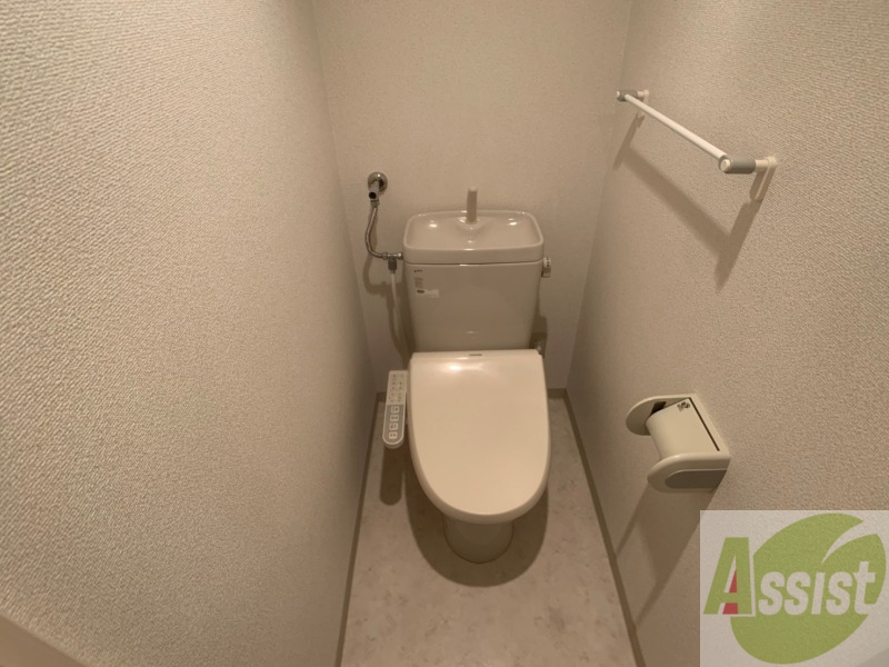 トイレ　トイレです。ウォシュレット付を探している方、おすすめです。
