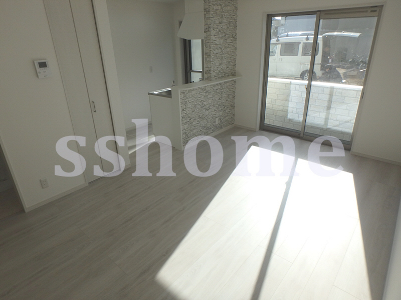 居室・リビング　白基調のお部屋です
