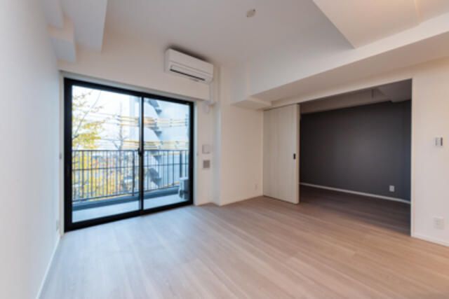 居室・リビング　写真は同タイプ住居です。