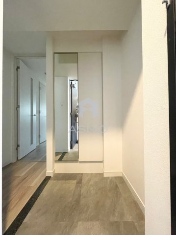 玄関　同マンション別部屋　参考写真