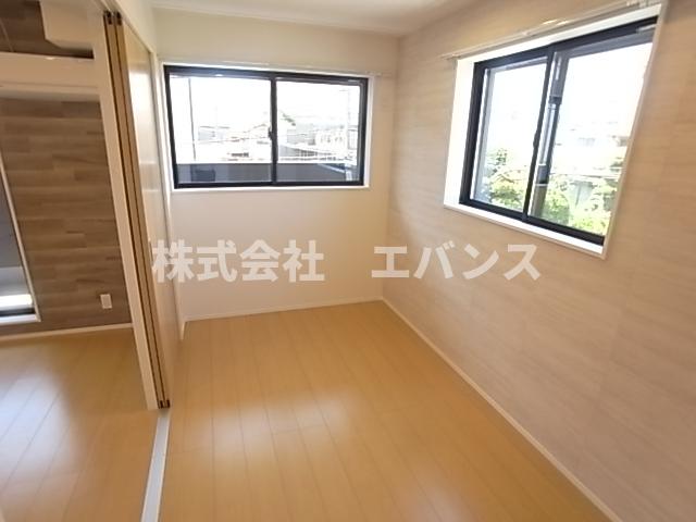 その他部屋・スペース　落ち着いて過ごせるお部屋なので、寝室にいかがでしょうか