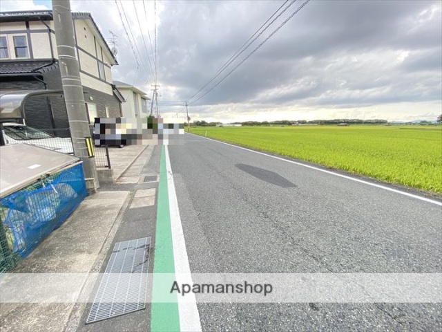 その他　前面道路（その他）まで0m