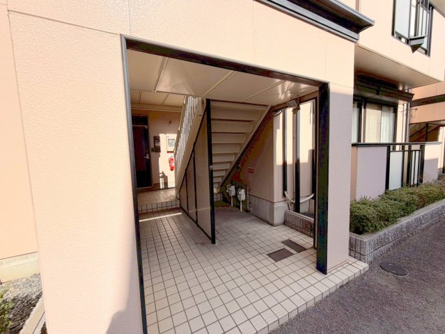 エントランス　綺麗なエントランスです。