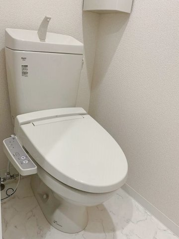 トイレ　「b’CASA東綾瀬」