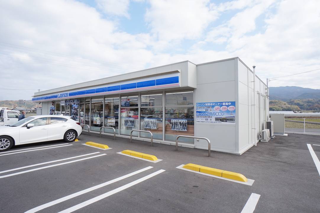 コンビニ　ローソン松山北条バイパス店（コンビニ）まで630m