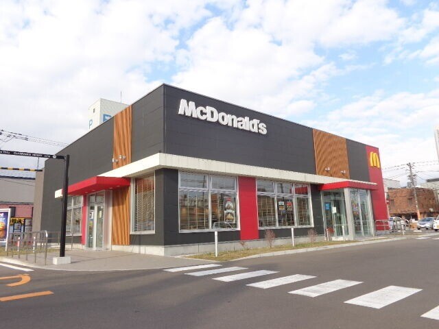 飲食店　マクドナルド函館松風店（飲食店）まで195m