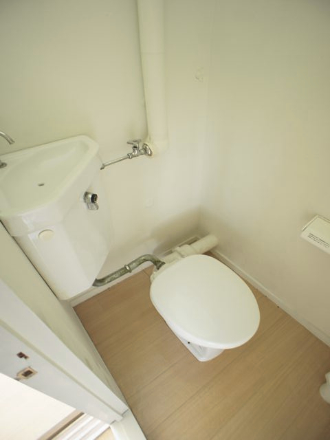 トイレ　洋式の水洗トイレです♪
