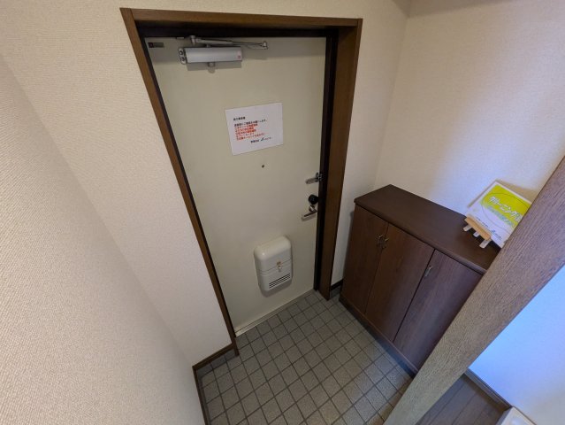 玄関　WEST1