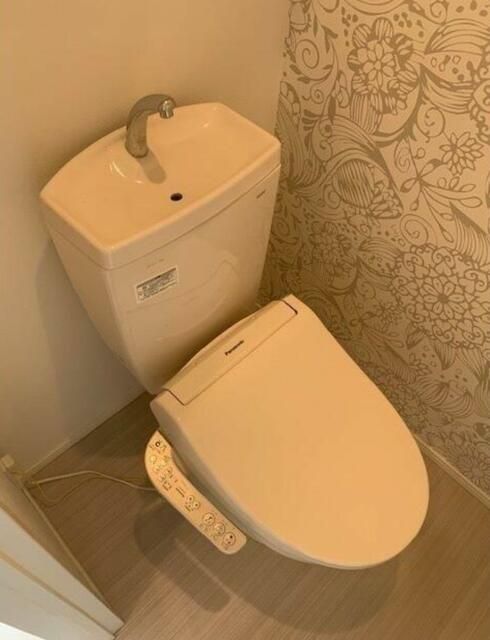 トイレ　写真は同シリーズ参考写真です。