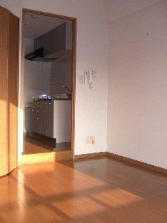 居室・リビング　別号室の参考写真