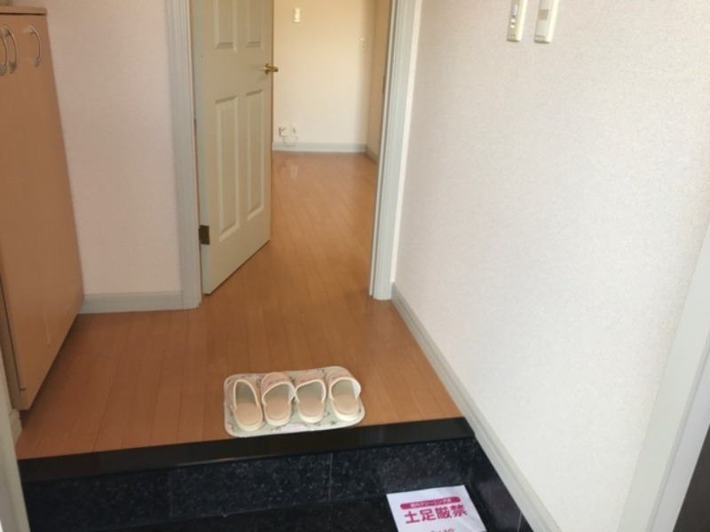 玄関　図面と現状に相違がある場合には現状を優先