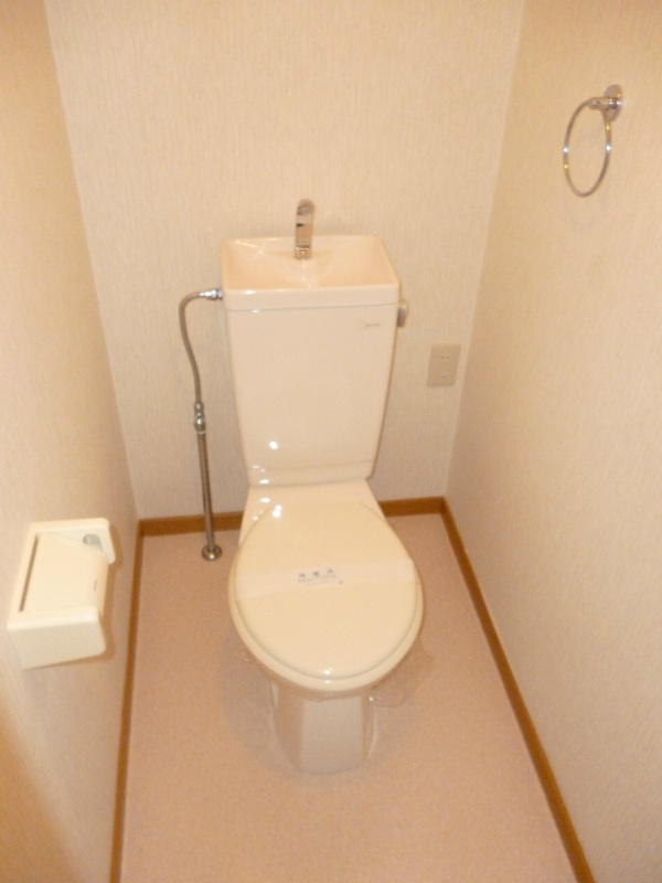 トイレ　トイレもきれいです