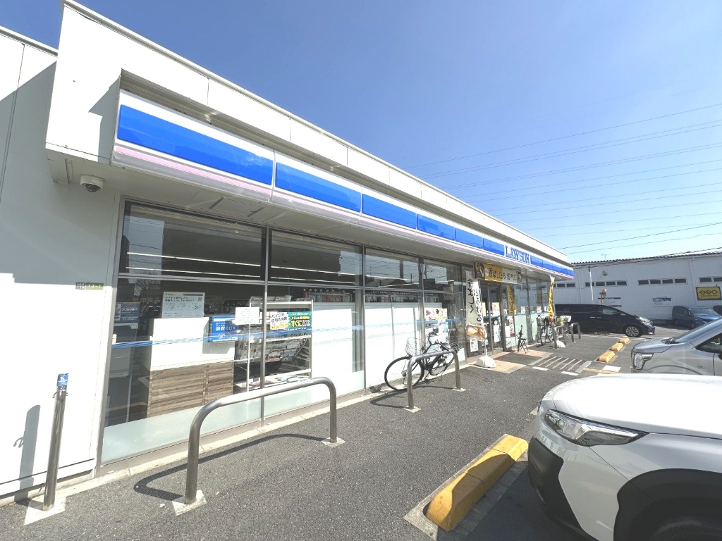 コンビニ　ローソン 足立谷在家二丁目店（コンビニ）まで399m