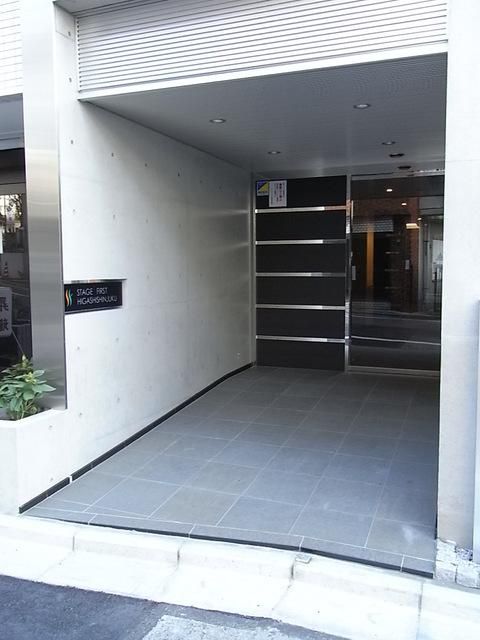 エントランス　部屋探しは株式会社　タウンハウジング　までお気軽にお問合せ…