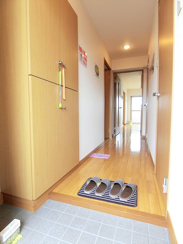 玄関　★305の室内写真となります★